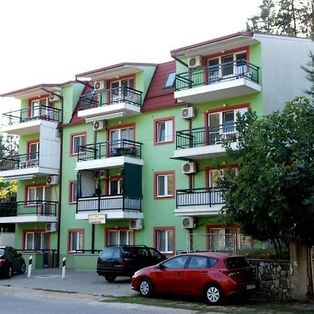 Apartments Villa Zora Dojran Exteriör bild
